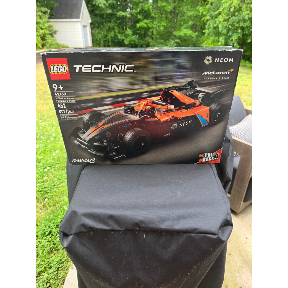 LEGO Technic NEOM McLaren Formula E Race Car 42169 Pull-Back BuildingSet 452 Pcs